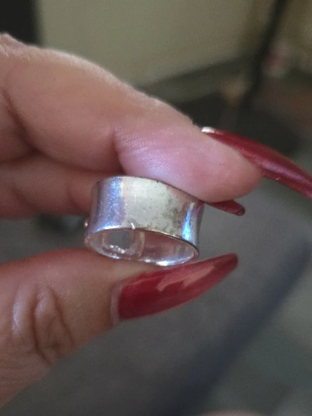 Source Unknown Silver Opal Ring with Iridescent White-Blue Opal